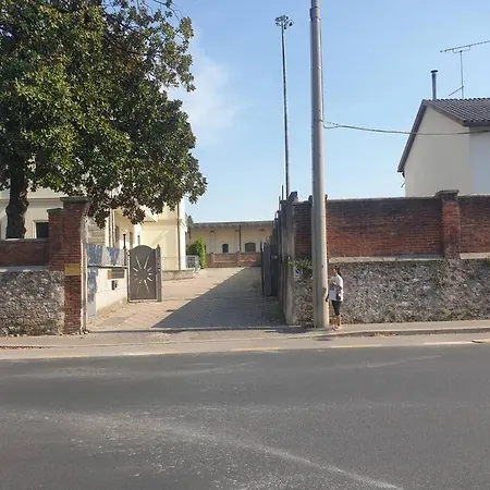Piazza Garibaldi Eleganti Con Sauna Udine