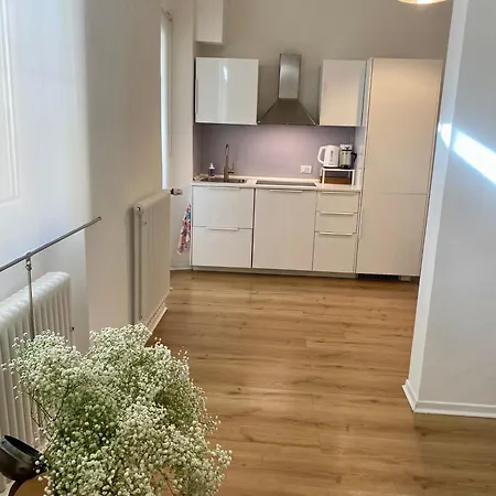 Piazza Garibaldi Eleganti Con Sauna אודינה